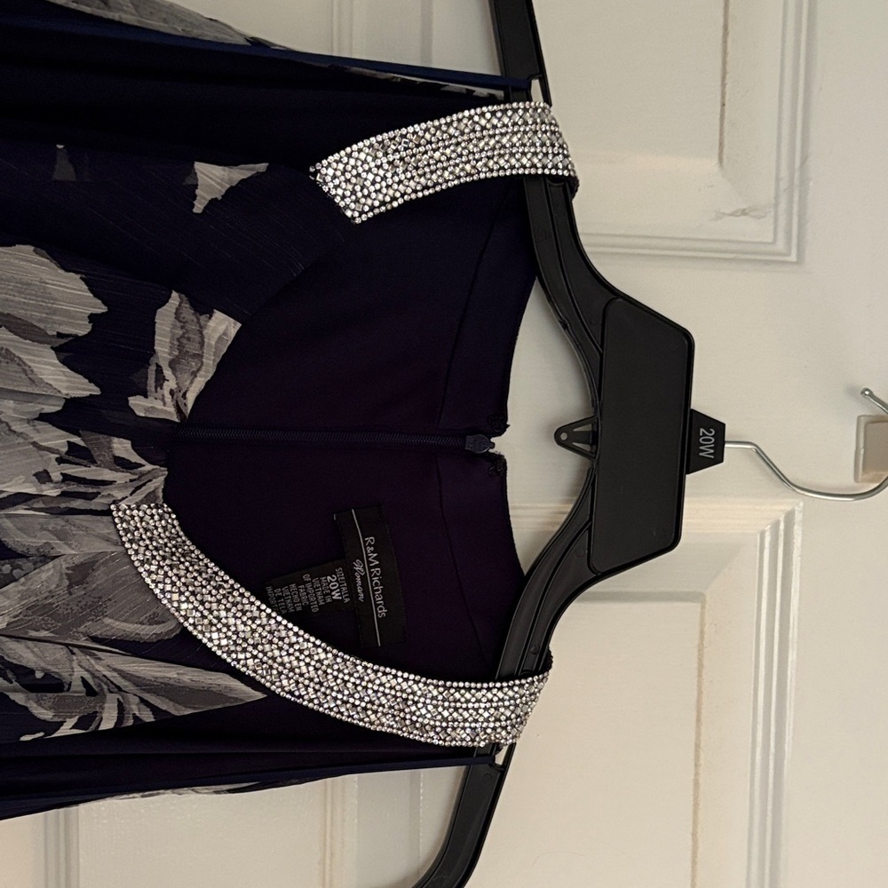 Elegant Floral Women's Dress - Picture 3 of 6